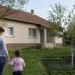Dve subvencije za istu kuću: Pomoć majkama koje žele život na selu