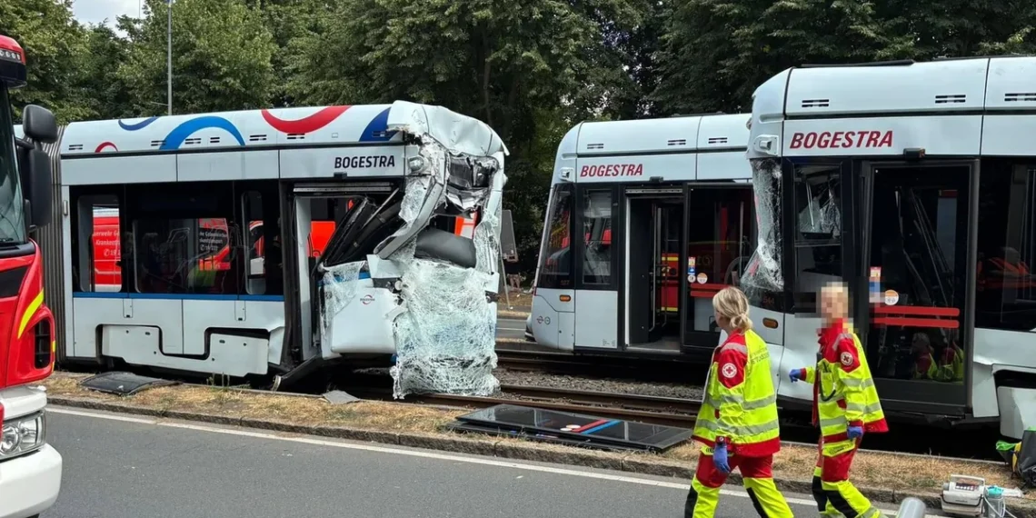 Nemačka: Stravičan sudar tramvaja u Gelzenkirhenu, najmanje 24 osobe povređene