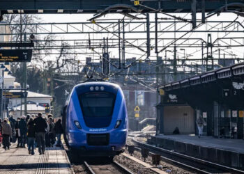 Jedna opasna prečica preko pruge zaustavlja stotine vozova: Švedska uvodi alarmne kamere