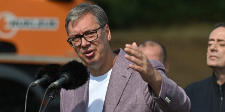 Predsednik Vučić: „Vožd Karađorđe“ spaja Beograd i Aranđelovac za 45 minuta