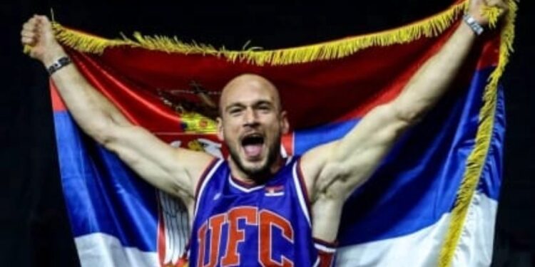 Uroš Medić nastavlja da napreduje: Iza sebe ostavio bivšeg UFC šampiona