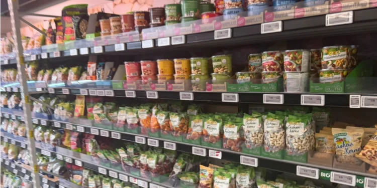Austrijancima je sve teže da napune korpe: Pojedine namirnice skuplje 168 odsto