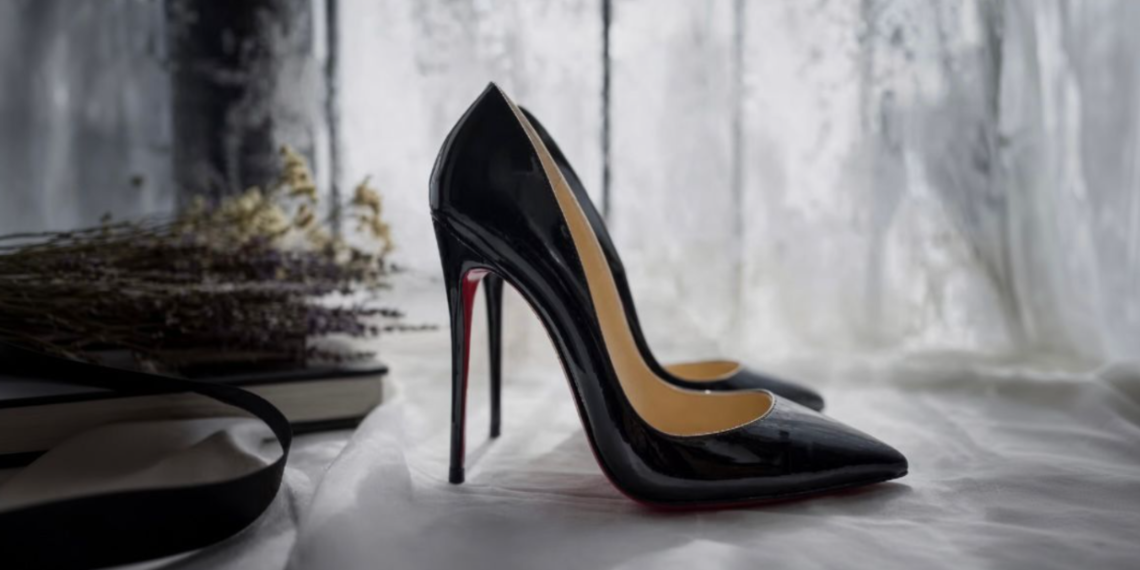 Svi gledaju crveni đon, a Louboutinovu tajnu krije kroj štikle