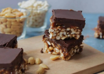Ako volite Snickers, ove proteinske kockice će vam se sigurno dopasti