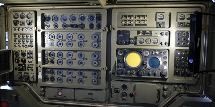 Vojni sistem za elektronsko praćenje i izbor meta