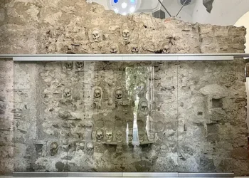Ćele-kula u Nišu, severna strana spomenika