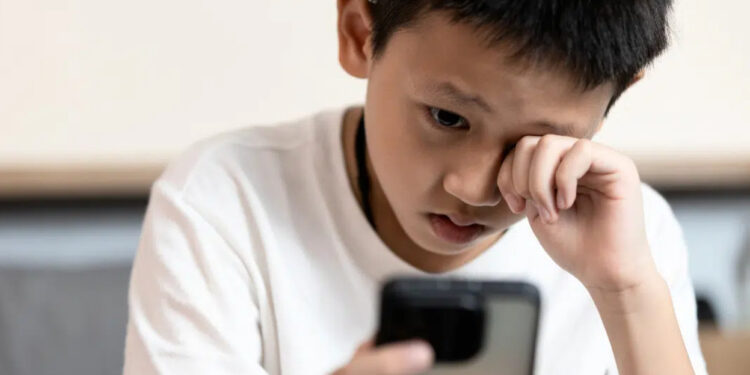 Alarmantno istraživanje UNICEF-a: Svako peto dete doživelo seksualno nasilje na internetu