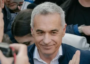 Policija zadržala predsedničkog kandidata Đorđeskua: Nova istraga u Rumuniji posle poništenih izbora