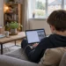 Satima koristio laptop na stomaku: Dečak u Britaniji zadobio teške opekotine