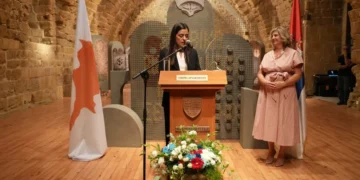 Osam vekova nasleđa iza bodljikave žice: Izložba na Kipru o srpskim svetinjama