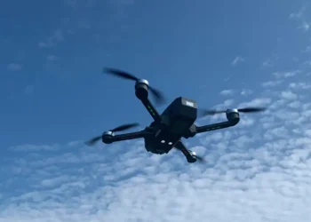 Dron u letu