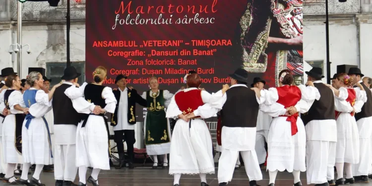 Temišvar postao pozornica srpske tradicije: Zaigralo 16 društava