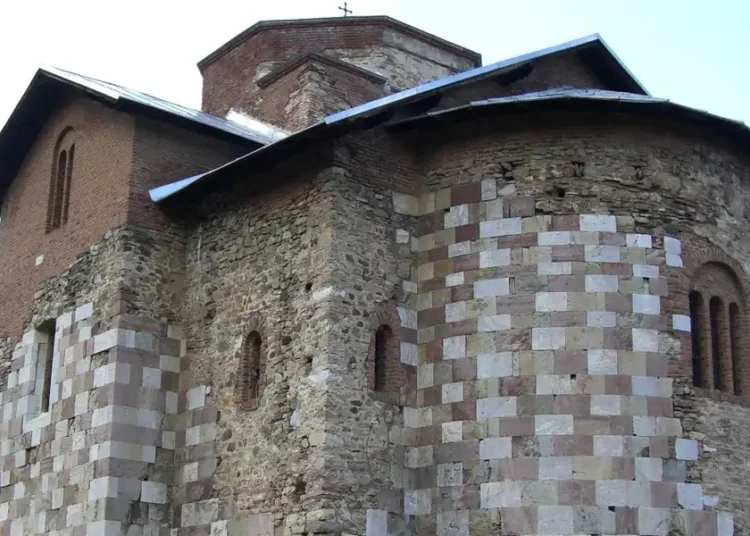Arhivska fotografija manastira Banjska iz 2007. godine