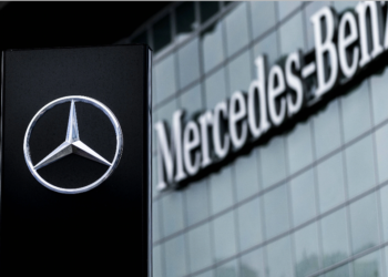 Mercedes povlači više od 23.000 automobila zbog curenja goriva
