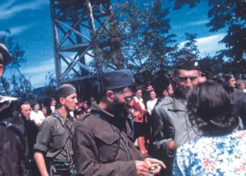 Draža Mihailović i američki oficiri tokom misije Halijard u Pranjanima