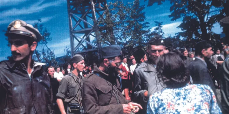 Draža Mihailović i američki oficiri tokom misije Halijard u Pranjanima