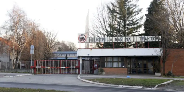Ulaz u nekadašnju fabriku IMT na Novom Beogradu