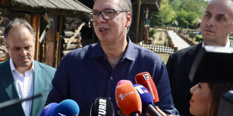 Predsednik Vučić najavio vladu sa 12 ministara