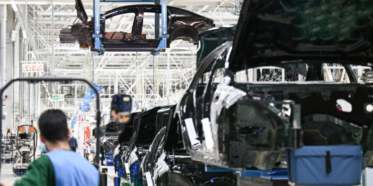 Mercedes radnicima: Radite više ili proizvodnja odlazi na istok