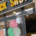 Oštećeni ulaz u kiosk u Beču posle noćne provale