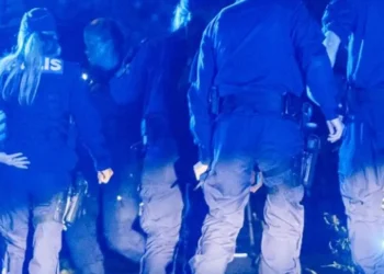 Švedska policija na mestu pucnjave u Hovšletu kod Jenćepinga