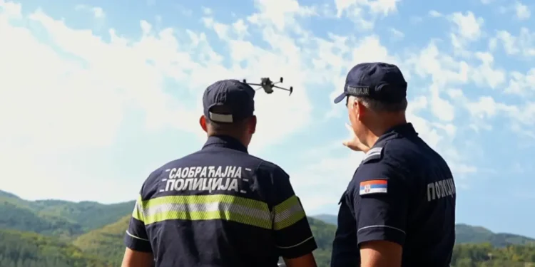 Policijski dronovi stižu na puteve: Vozače će pratiti iz vazduha