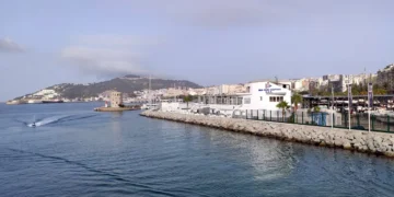 Pogled na Seutu i luku