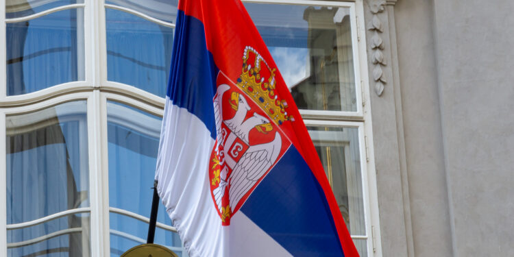 Zastava Srbije kao simbol sećanja na srpske žrtve