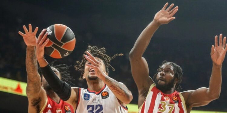 Zvezda upisala prvu pobedu: Efes pao u završnici