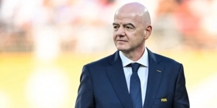 Predsednik FIFA na udaru: Isplivale informacije o milionskim isplatama