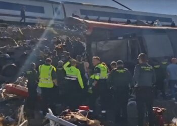 Broj poginulih u železničkoj nesreći u Španiji porastao na 64: Novi detalji otkrivaju mogući uzrok sudara