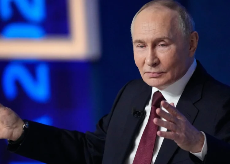 Snažna poruka iz Moskve: Putin podržao Vučića za mesto premijera