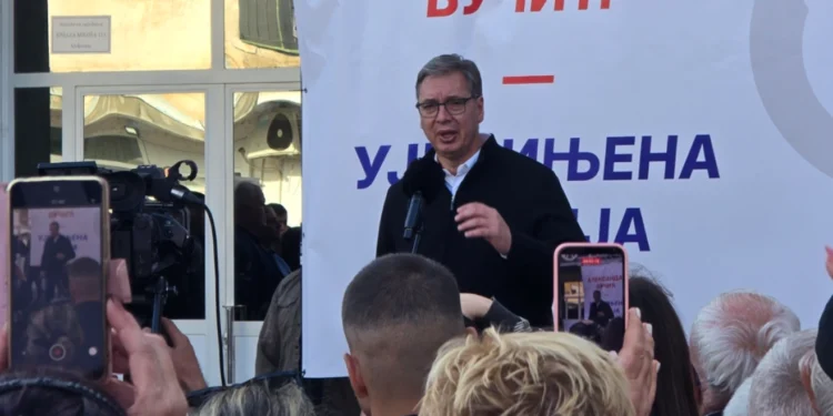 Vučić u Aleksincu najavio 30 miliona evra: Bolnica dobija potpuno novo lice