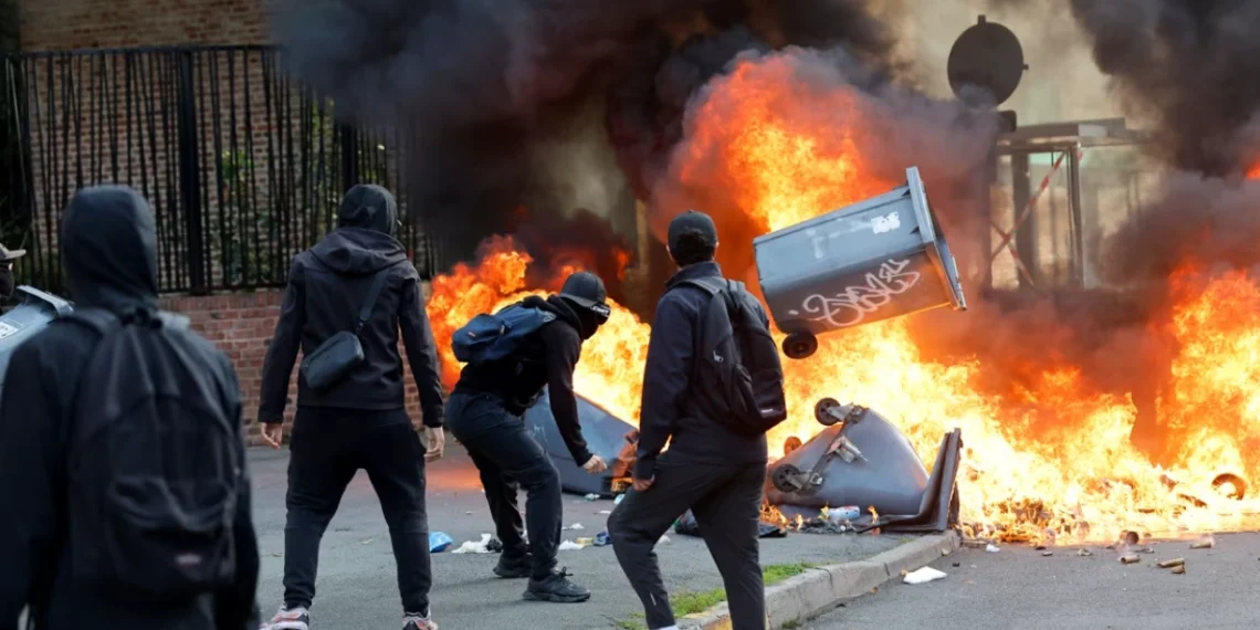 Ko vuče konce protesta u Francuskoj? Vlast tvrdi da radikalna levica stoji iza haosa u školama