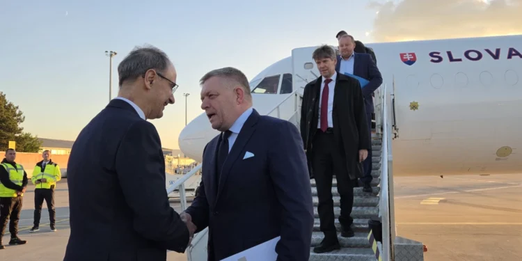 Fico stigao u Srbiju: Više od 100.000 ljudi u Novom Sadu