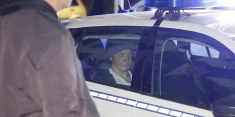 Dva topovska udara bačena na zgradu Informera: Jedno lice povređeno