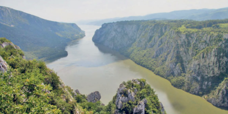 Vidikovac Ploče pruža prizor za pamćenje: Ovde Dunav pokazuje svu svoju lepotu