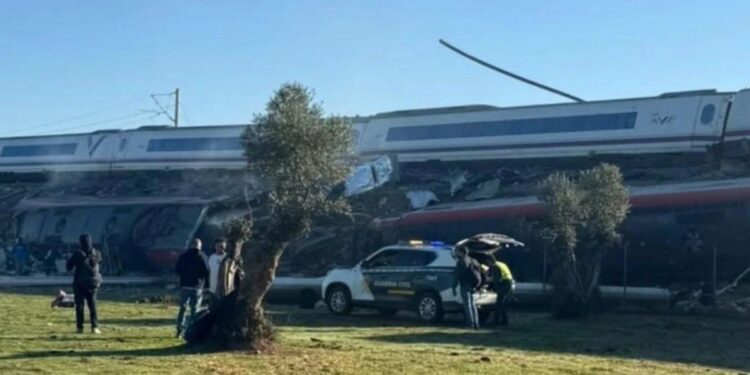 Sudar dva voza na pruzi Madrid–Sevilja: Najmanje 46 poginulih
