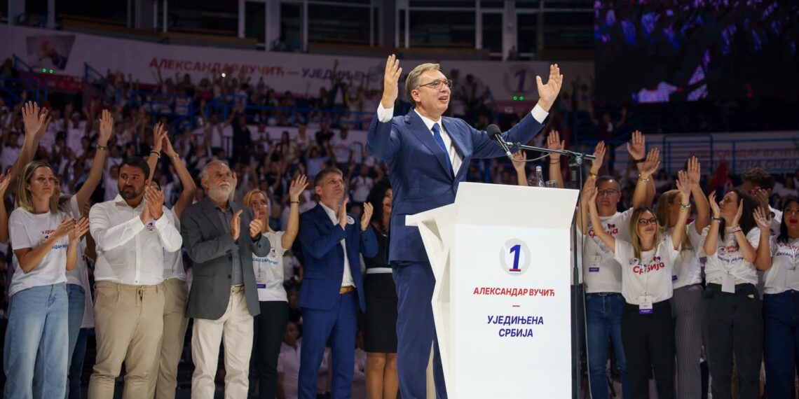 Vučić iz Lazarevca: Kolubara nastavlja da radi, 25 miliona evra za zdravstvo