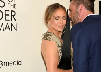 Ben Aflek i Dženifer Lopez na premijeri filma Poljubac žene pauka