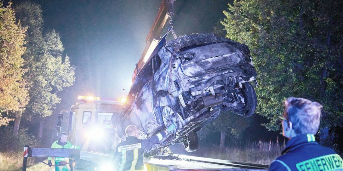 Automobil oštećen u teškoj nesreći kod Bizentala