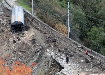 Otkazale kočnice na vozu u Hrvatskoj: Jedanaest vagona sletelo u provaliju