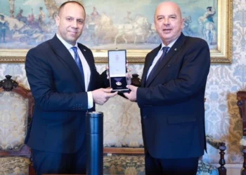 Gradonačelniku Trsta uručen Orden srpske zastave: Priznanje za jačanje veza Srbije i Italije
