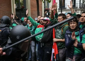 Policijska intervencija tokom protesta prosvetara u Madridu