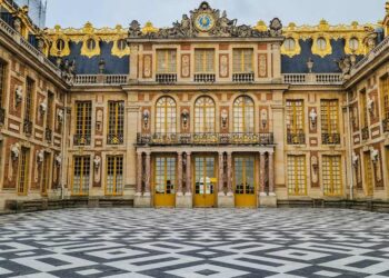 Pariz i francuske institucije