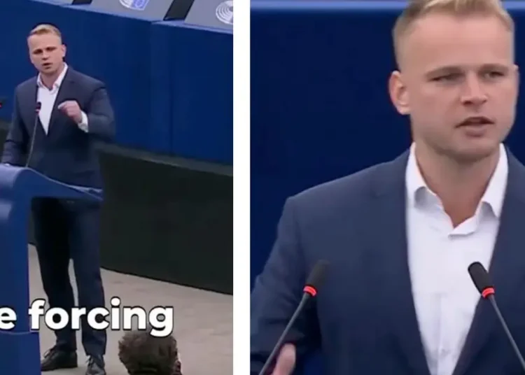 Milan Mazurek tokom obraćanja u Evropskom parlamentu