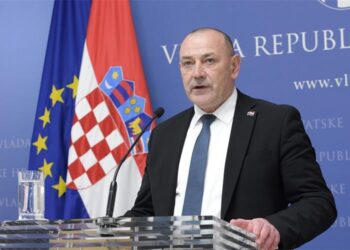 Tomo Medved, hrvatski ministar branitelja