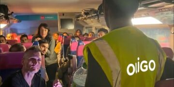 Novi železnički incident u Španiji: Voz sa 454 putnika zaustavljen u tunelu
