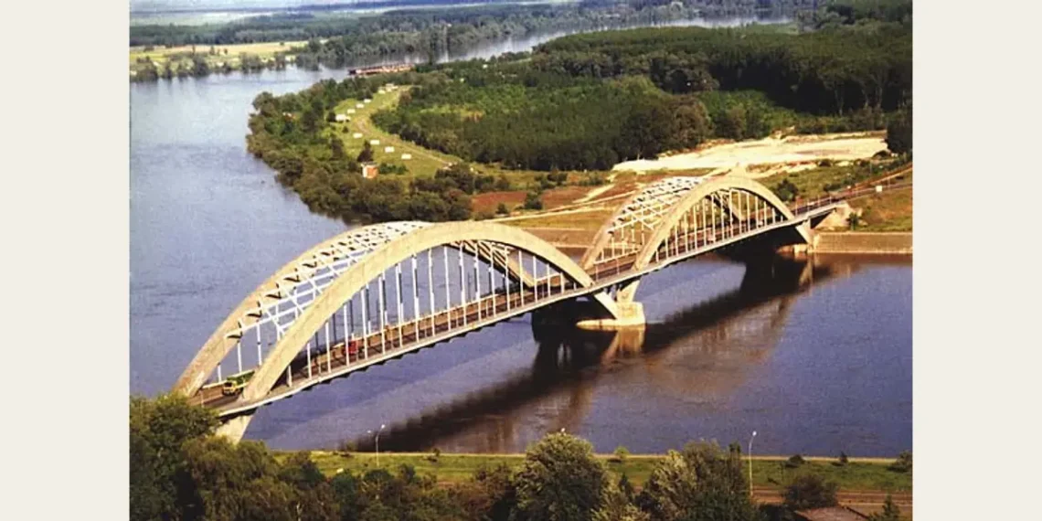 Stari betonski Žeželjev most preko Dunava u Novom Sadu, šezdesetih godina